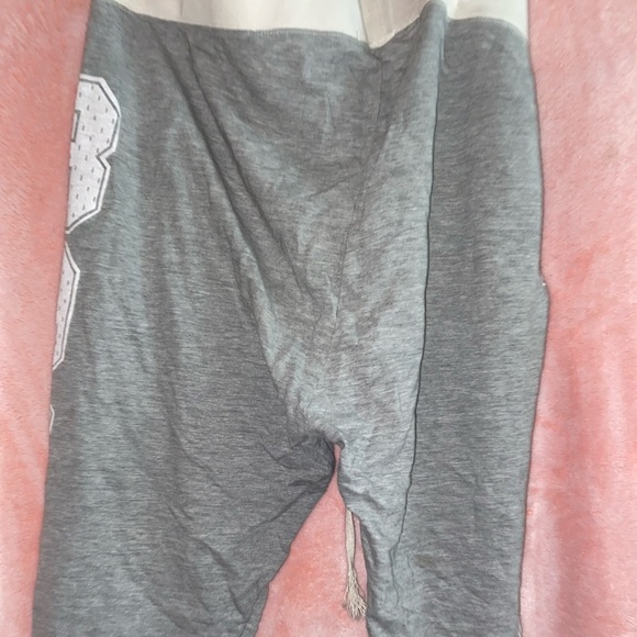 Sweats - Picture 2 of 3